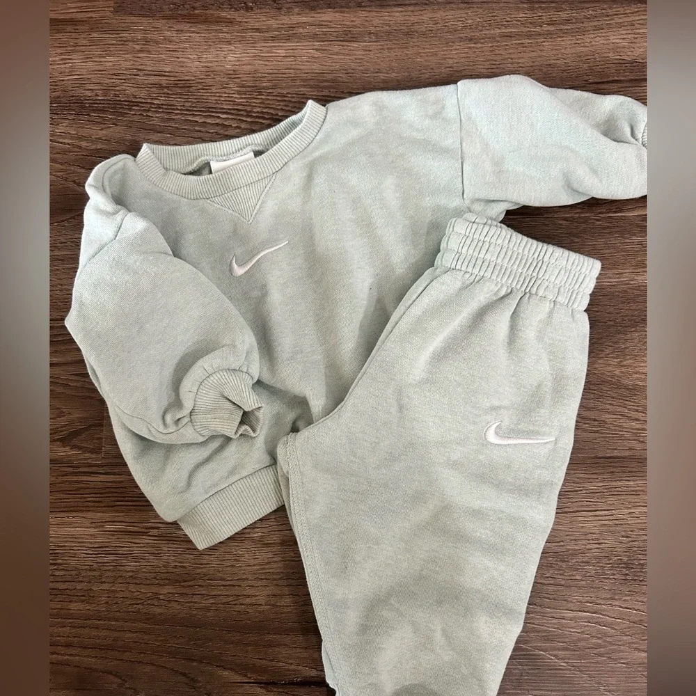 Nike Sweat Sets Bundle - Picture 3 of 3